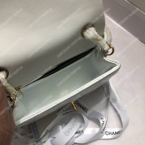 Chanel Mini Flap Bag White - Image 4
