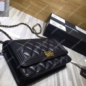 Chanel Le Boy Wallet On Chain – WOC Black Quilted Lambskin Gold-Toned - Image 4