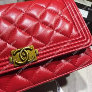 Chanel Le Boy Wallet On Chain – WOC Red Quilted Lambskin Gold-Toned - Image 9