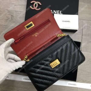 Chanel Reissue 2.55 Wallet On Chain – WOC Chevron Calfskin Black Gold-Toned - Image 5