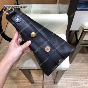 Chanel Hobo Handbag Black - Image 5