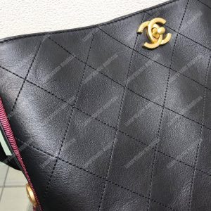 Chanel Hobo Handbag Black - Image 3
