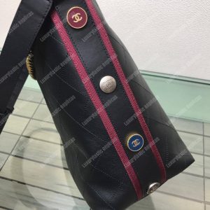 Chanel Hobo Handbag Black - Image 8