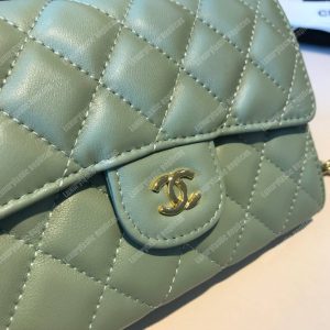Chanel Classic Clutch With Chain – CWC Lambskin Seafoam Green Silver-Toned - Image 5
