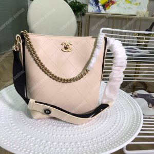 Chanel Hobo Handbag White - Image 3