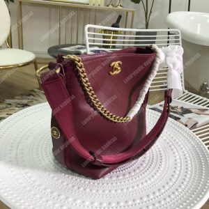 Chanel Hobo Handbag Burgundy - Image 3
