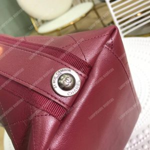Chanel Hobo Handbag Burgundy - Image 8
