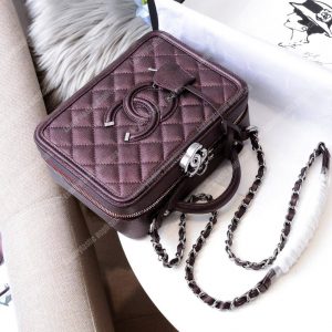 Chanel Medium Vanity Case Burgundy - Image 5
