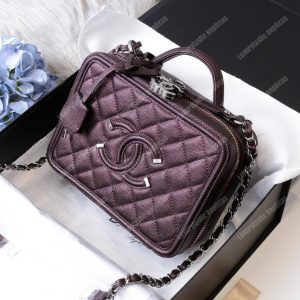 Chanel Medium Vanity Case Burgundy - Image 3