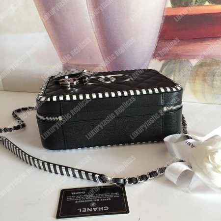 Chanel Large Vanity Case Black - Image 4