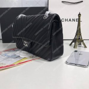 Chanel Classic Medium Handbag Black - Image 3