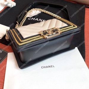 Chanel Small Boy Handbag White - Image 3