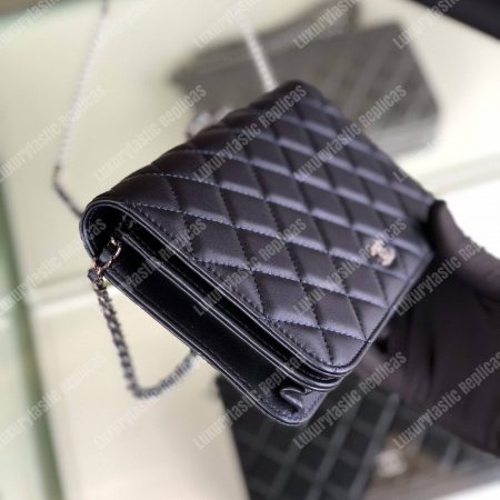 Chanel Pearl Wallet On Chain – WOC Classic Navy Blue Lambskin Gold-Toned - Image 4