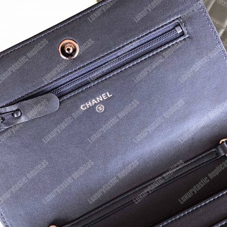 Chanel Pearl Wallet On Chain – WOC Classic Navy Blue Lambskin Gold-Toned - Image 8