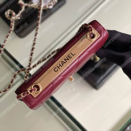 Chanel Wallet On Chain – WOC Lambskin Gold-Toned Metal Maroon - Image 4