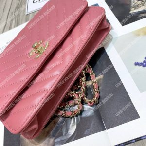 Chanel Wallet On Chain – WOC Chevron Lambskin Gold-Toned Metal Peach Pink - Image 4