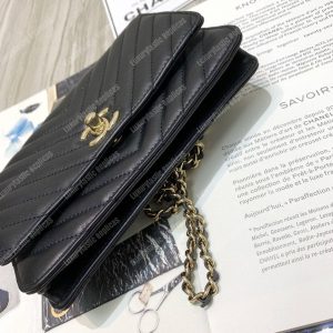 Chanel Wallet On Chain – WOC Chevron Lambskin Gold-Toned Metal Black - Image 4