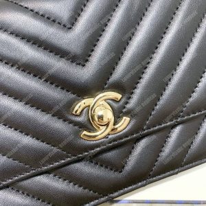 Chanel Wallet On Chain – WOC Chevron Lambskin Gold-Toned Metal Black - Image 8