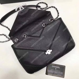 Chanel Medium Flap Bag Black - Image 6