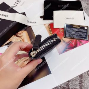 Classic Zipped Card Holder Silver Toned Lambskin Black - Image 5