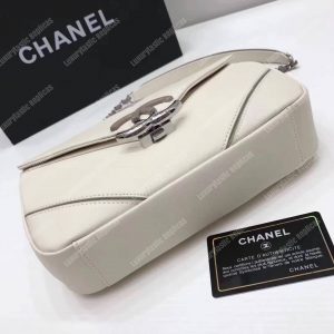 Chanel Medium Flap Bag White - Image 5