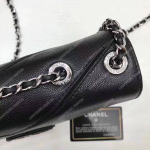 Chanel Medium Flap Bag Black - Image 7