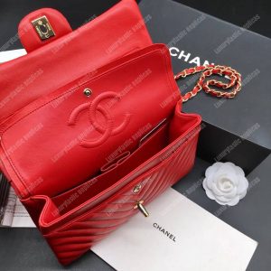 Chanel Classic Medium Handbag Red - Image 3