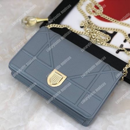 Diorama Calfskin Clutch Gris - Image 3