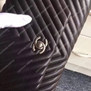 Chanel Reversed Clutch Black - Image 5