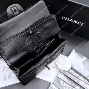 Chanel Classic Medium Handbag Black - Image 4