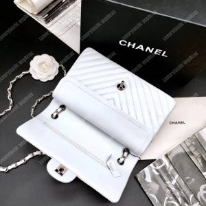 Chanel Classic Medium Handbag White - Image 4