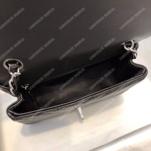 Chanel Mini Flap Bag Black - Image 4