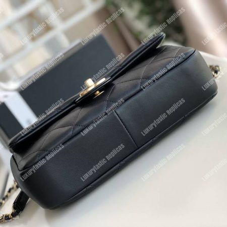 Chanel Lambskin Flap Bag Black - Image 7