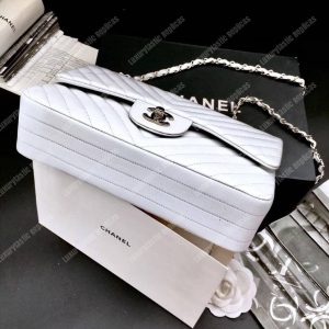 Chanel Classic Medium Handbag White - Image 6