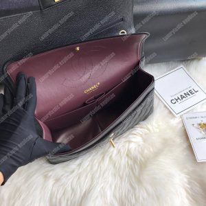 Chanel Classic Maxi Handbag Black Grained Calfskin Gold-Toned - Image 8