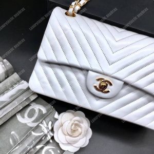 Chanel Classic Medium Handbag White - Image 7