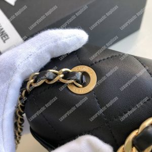Chanel Lambskin Flap Bag Black - Image 4