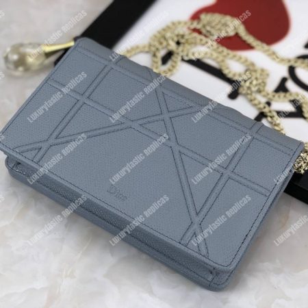 Diorama Calfskin Clutch Gris - Image 5