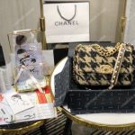Chanel 19 Maxi Flap Bag Tweed Beige & Black