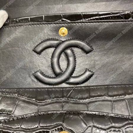 Chanel Classic Medium Handbag Black - Image 18