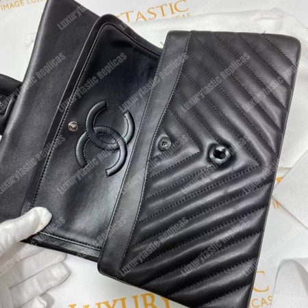 Chanel Classic Medium Handbag Black - Image 17