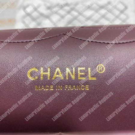 Chanel Classic Flap Maxi Black Lambskin-Gold Tone Metal - Image 15