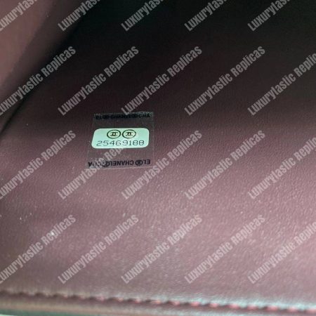 Chanel Classic Flap Maxi Black Lambskin-Gold Tone Metal - Image 16