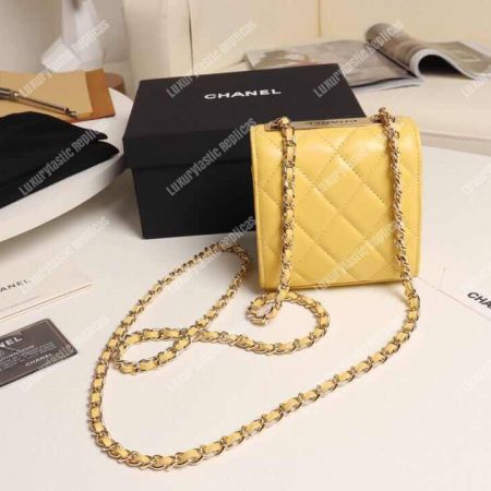 Chanel Clutch with Chain Yellow - Image 8