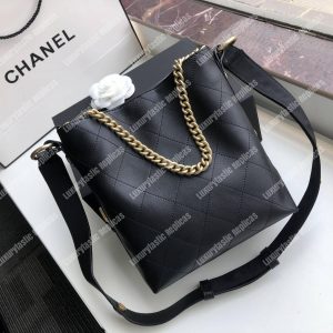 Chanel Hobo Handbag Black - Image 4