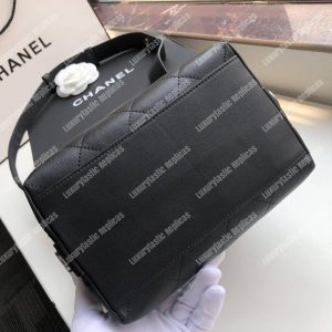 Chanel Hobo Handbag Black - Image 5