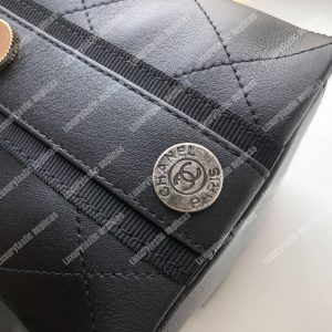 Chanel Hobo Handbag Black - Image 7