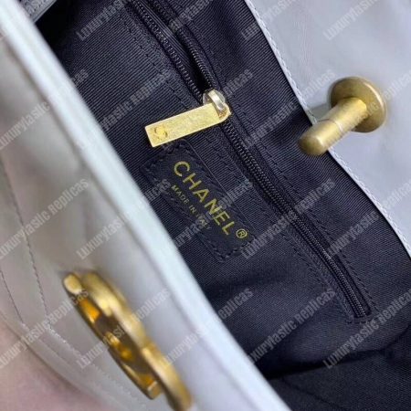 Chanel Hobo Handbag White - Image 5