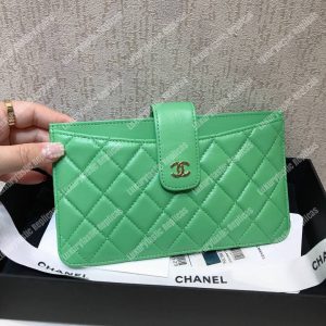 Chanel Classic Pouch Lambskin Leather Green - Image 3