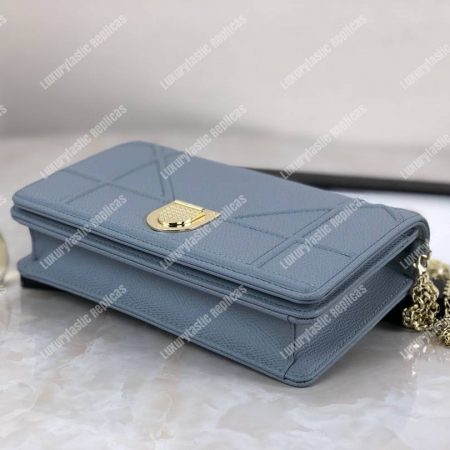 Diorama Calfskin Clutch Gris - Image 8